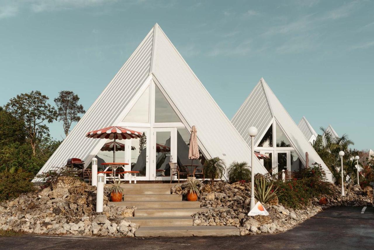 Pyramids In Florida Hotel Estero Exterior photo